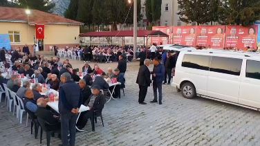 Akca’dan, Köy Konağı önünde iftar